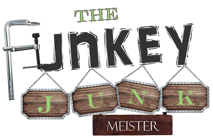 Funkey Junk Meister Logo
